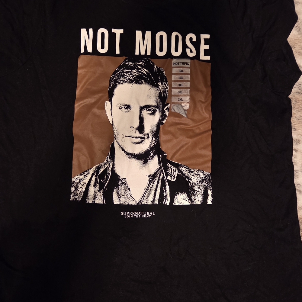 *JUNIORS PLUS* Supernatural Dean Graphic Black T-Shirt